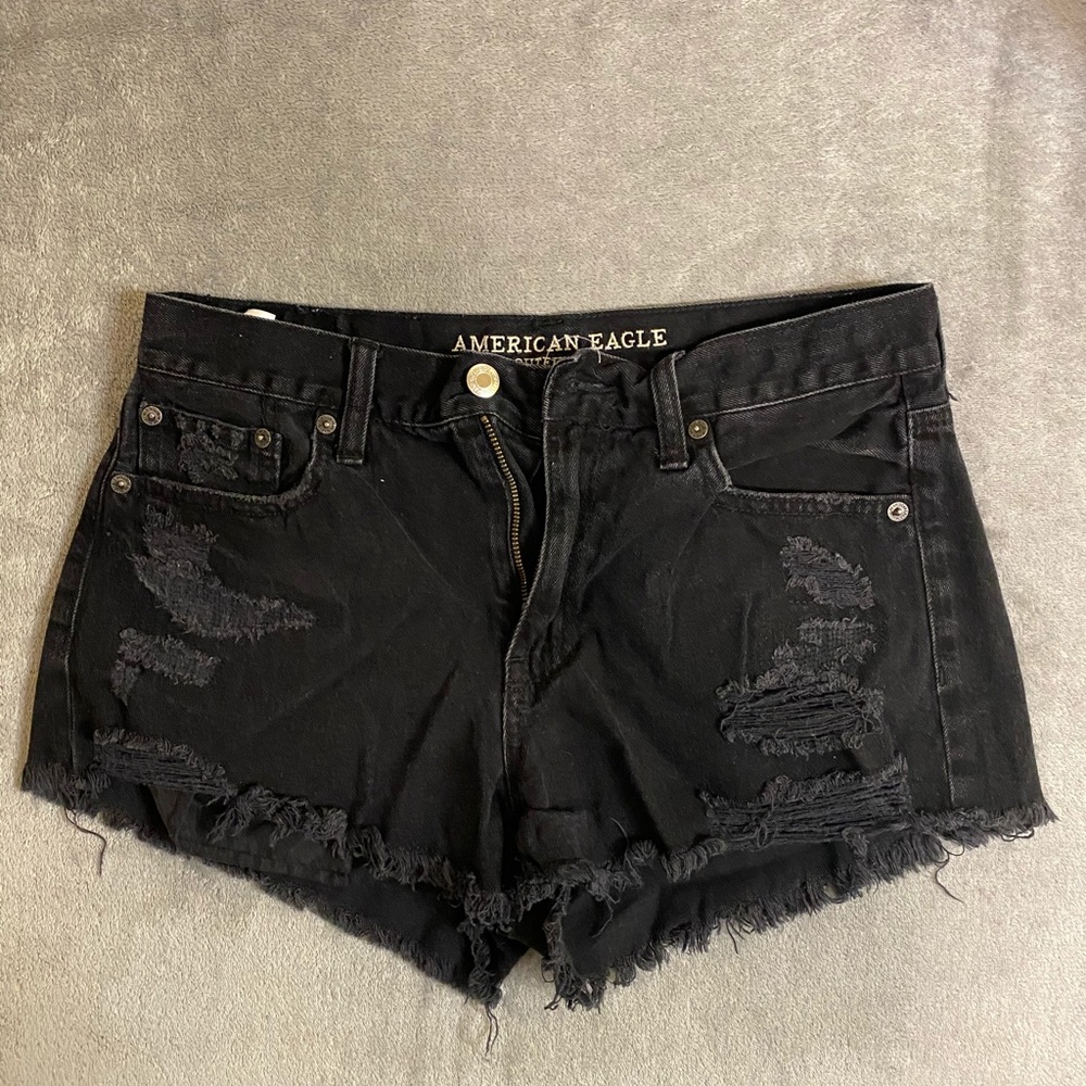 Black ripped American Eagle shorts